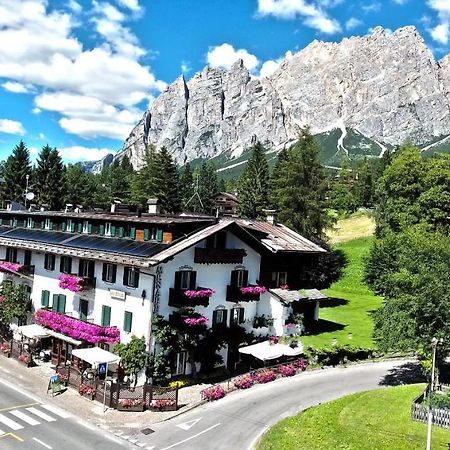Hotel Menardi Кортина-д'Ампеццо Экстерьер фото