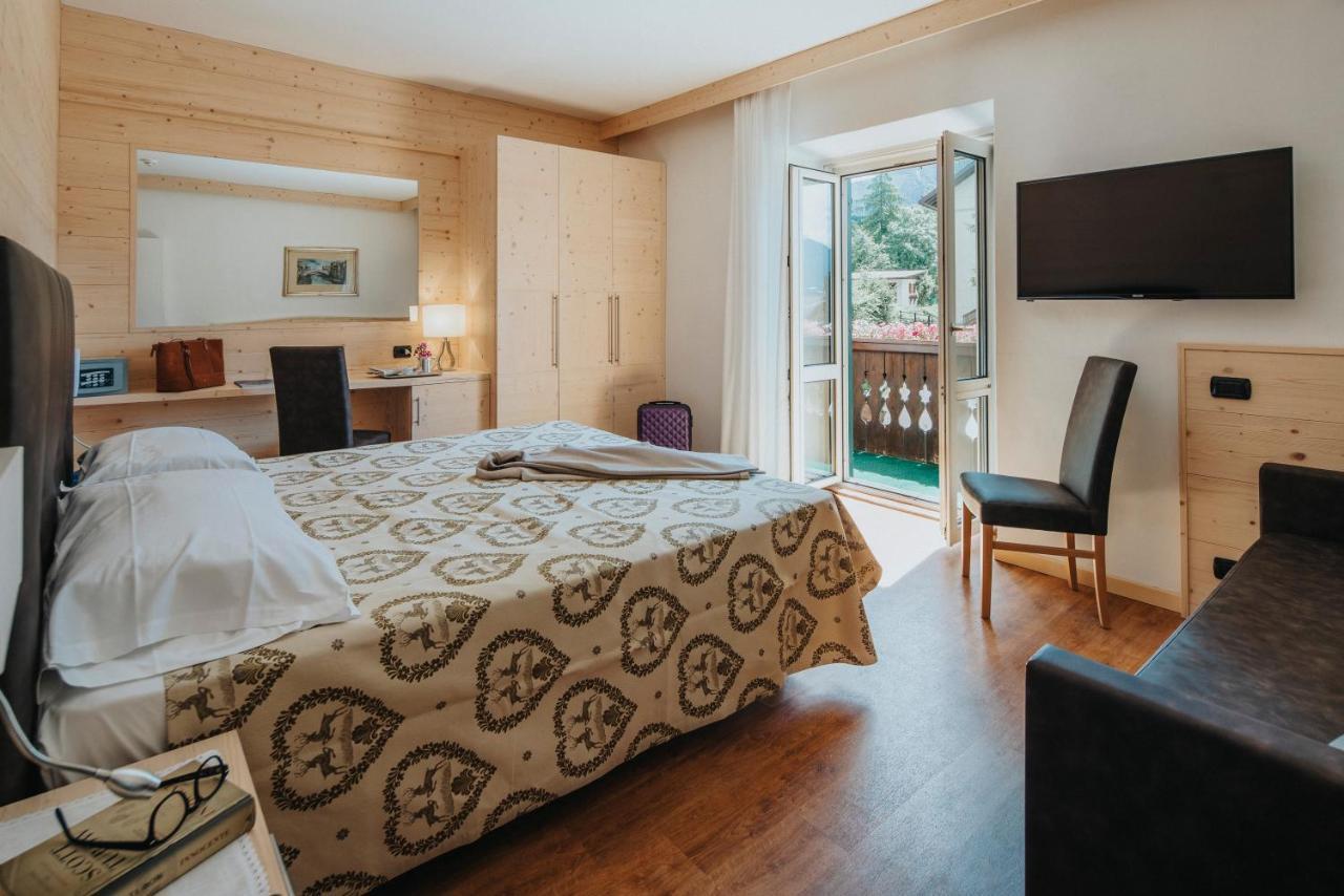 Hotel Menardi Кортина-д'Ампеццо Экстерьер фото