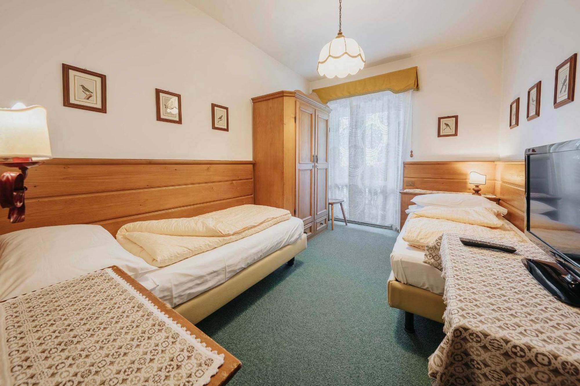 Hotel Menardi Кортина-д'Ампеццо Экстерьер фото